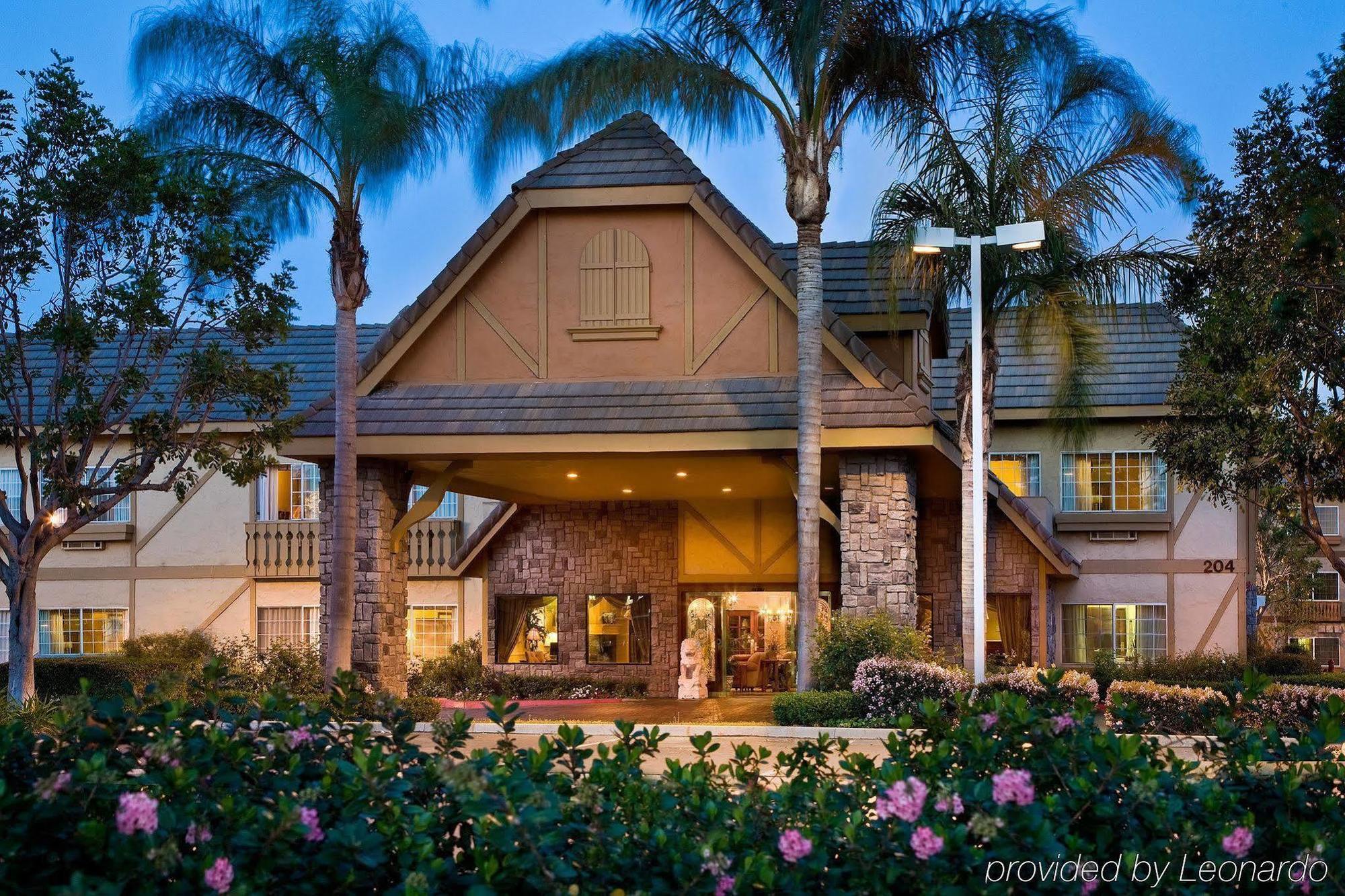 Folk Inn Ontario Airport Екстер'єр фото